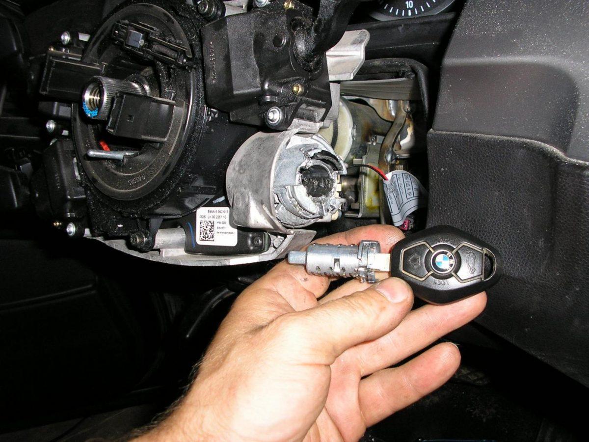 Вскрытие двери помещения